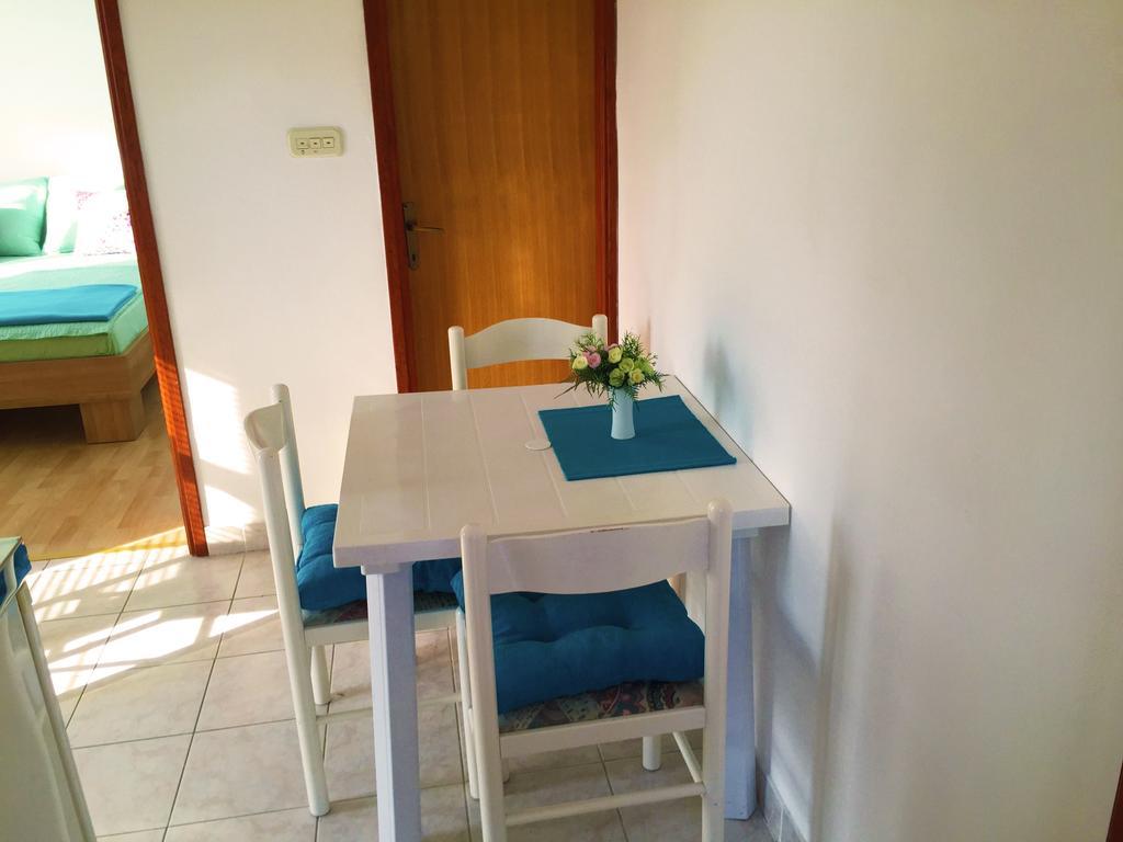 Apartments Pavic Betina  Exterior photo