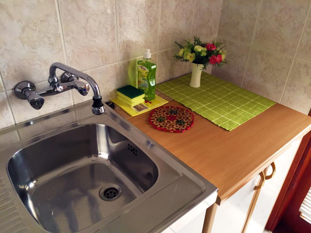 Apartments Pavic Betina  Exterior photo